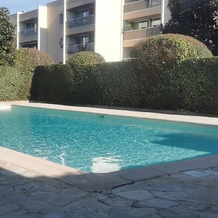 Magnifique Dans Avec Piscine Apartament Antibes