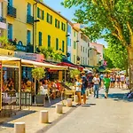Magnifique Dans Avec Piscine Apartman Antibes
