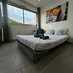 Magnifique Dans Avec Piscine Apartman *