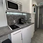 Magnifique Dans Avec Piscine Apartman Antibes