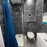 Magnifique Dans Avec Piscine * Antibes