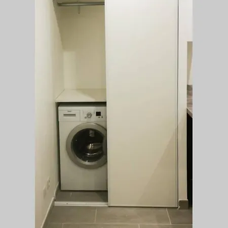 Magnifique Dans Avec Piscine Apartment