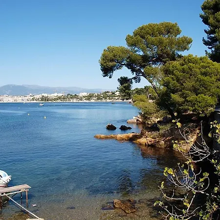 Magnifique Dans Avec Piscine Апартаменты