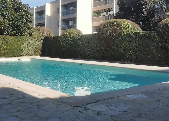 Magnifique Dans Résidence Avec Piscine Appartement Antibes
