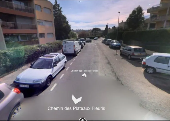 Magnifique Dans Résidence Avec Piscine Appartement Antibes