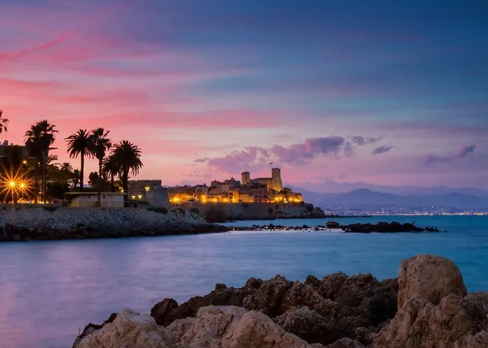 Magnifique Dans Résidence Avec Piscine Appartement Antibes