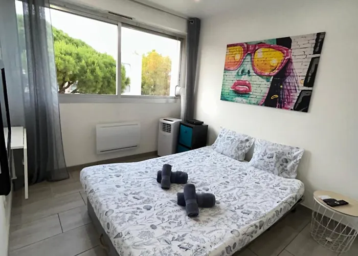 Magnifique Dans Avec Piscine Apartman *